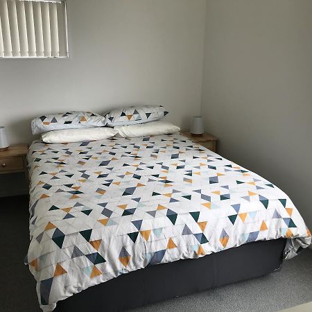 Unit By The Beach Appartement Mount Maunganui Buitenkant foto