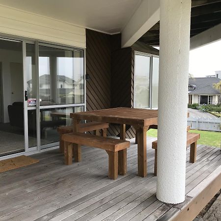 Unit By The Beach Appartement Mount Maunganui Buitenkant foto