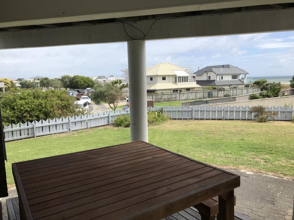 Unit By The Beach Appartement Mount Maunganui Buitenkant foto