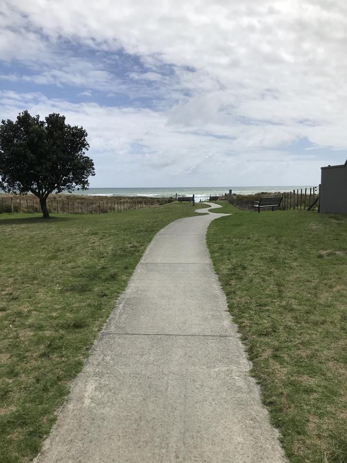 Unit By The Beach Appartement Mount Maunganui Buitenkant foto