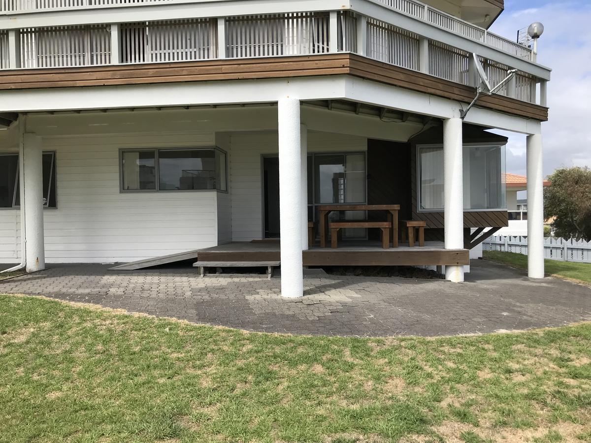Unit By The Beach Appartement Mount Maunganui Buitenkant foto