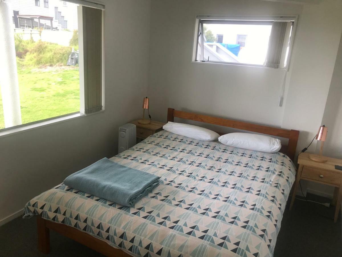Unit By The Beach Appartement Mount Maunganui Buitenkant foto